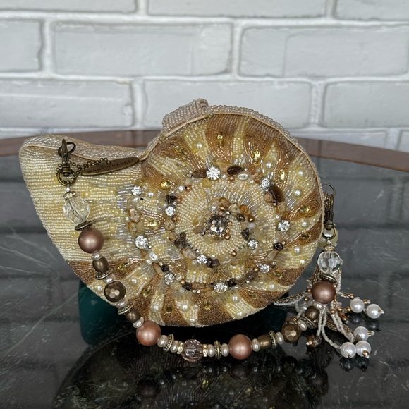Mary Frances Beaded & Pearls Shell-Shaped Clutch - Picture 3 of 9